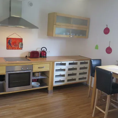 Leuchtturm Am See, Erdgeschosswohnung Mit Garten 아파트